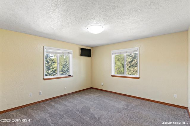 2231 S Paddock Drive, Wasilla, AK 99654