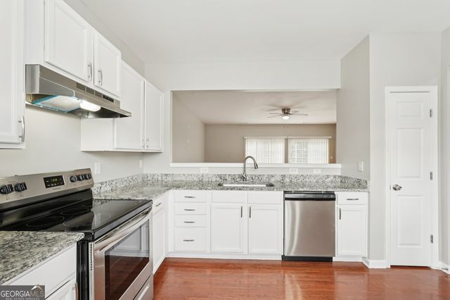 3034 Deerborne Ct SW, Atlanta, GA 30331