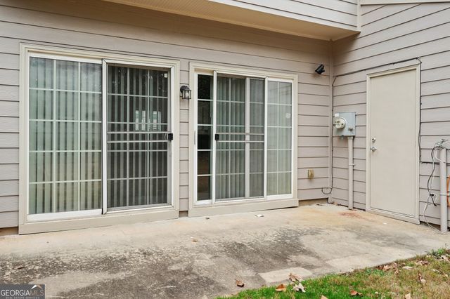 3034 Deerborne Ct SW, Atlanta, GA 30331