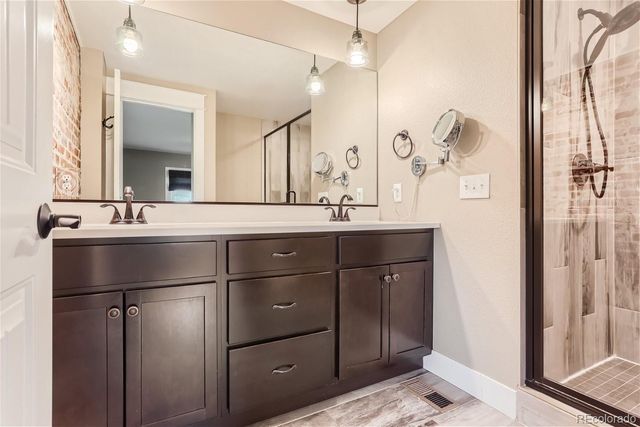 3750 N Vine Street, Denver, CO 80205