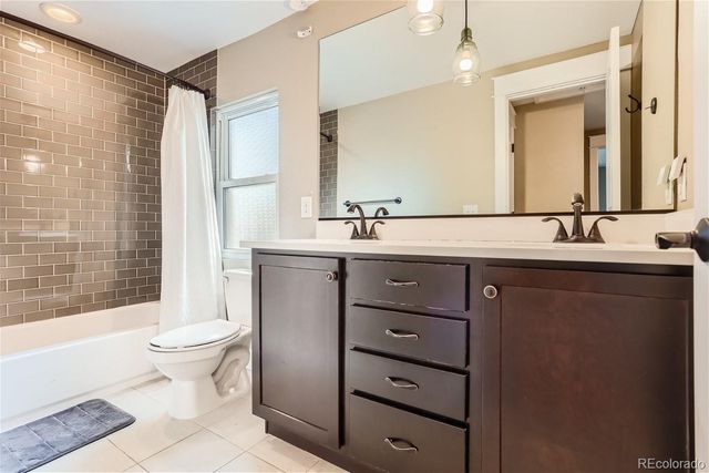 3750 N Vine Street, Denver, CO 80205