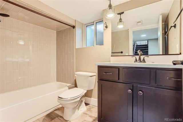 3750 N Vine Street, Denver, CO 80205