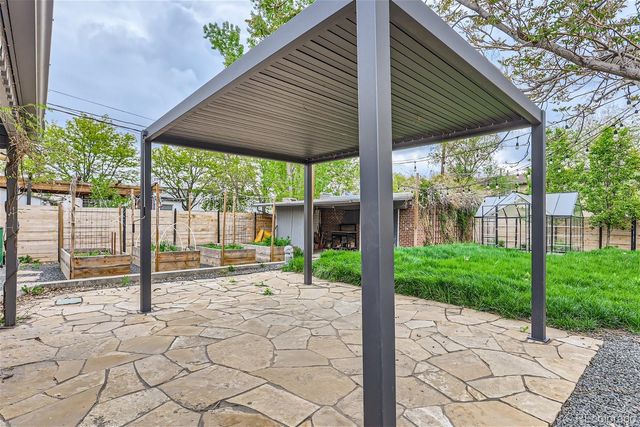 3750 N Vine Street, Denver, CO 80205