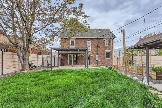 3750 N Vine Street, Denver, CO 80205