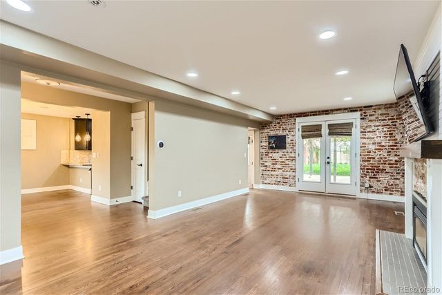 3750 N Vine Street, Denver, CO 80205