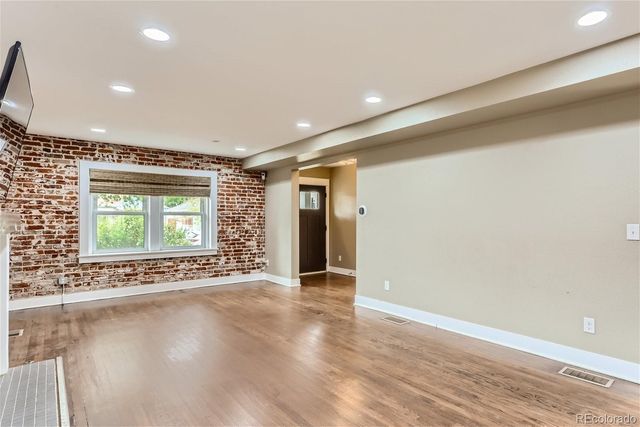 3750 N Vine Street, Denver, CO 80205