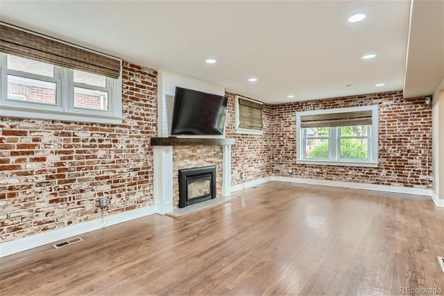 3750 N Vine Street, Denver, CO 80205