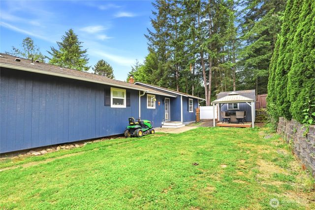 6875 E Fillmore Street, Port Orchard, WA 98366