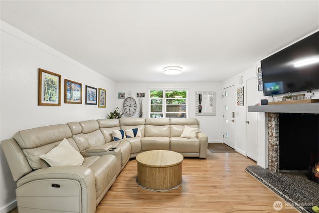 6875 E Fillmore Street, Port Orchard, WA 98366