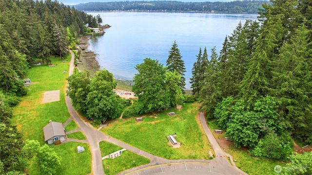 6875 E Fillmore Street, Port Orchard, WA 98366