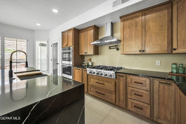 3713 San Mateo Lane, El Paso, TX 79902