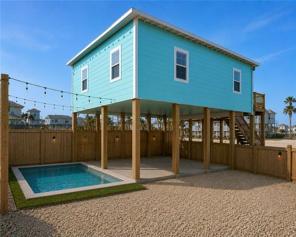 115 Flounder Dr, Port Aransas, TX 78373