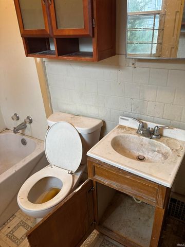 1514 Carroll Street, South Bend, IN 46613