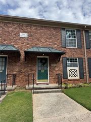 5674 Kingsport Drive 4, Atlanta, GA 30342