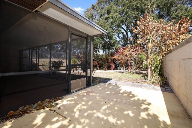 2021 ARBOR WAY, Mount Dora, FL 32757