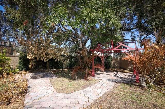 2021 ARBOR WAY, Mount Dora, FL 32757