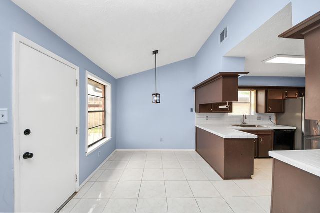 11526 Sagevale Lane, Houston, TX 77089