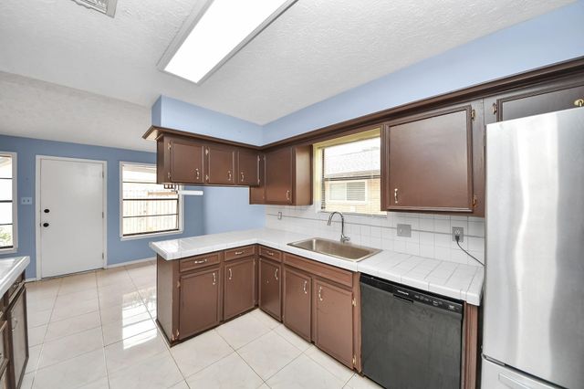 11526 Sagevale Lane, Houston, TX 77089