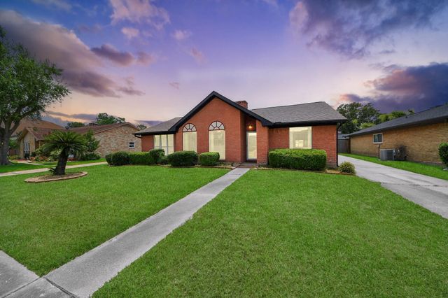 11526 Sagevale Lane, Houston, TX 77089