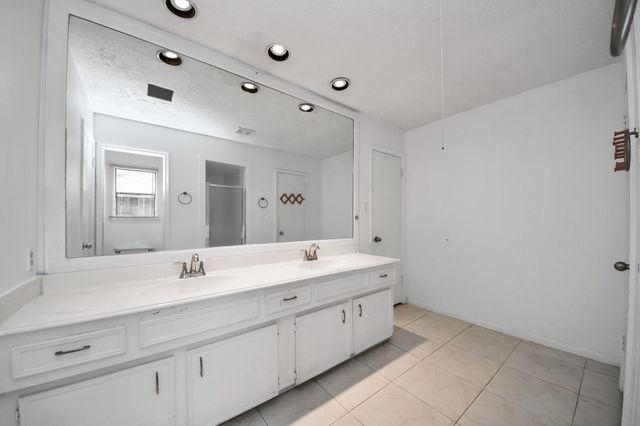 11526 Sagevale Lane, Houston, TX 77089