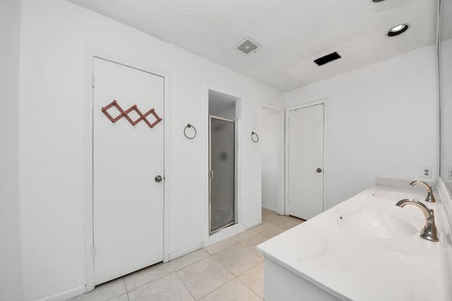 11526 Sagevale Lane, Houston, TX 77089