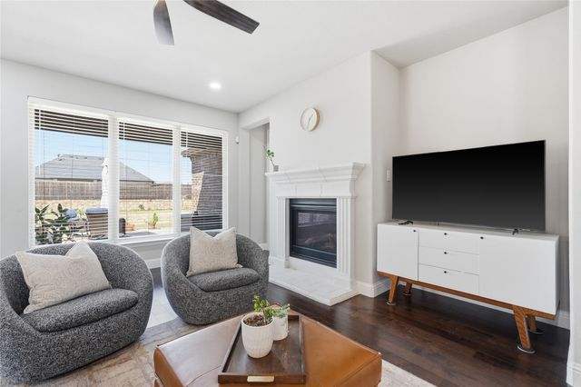 299 Auburn Hills Drive, Sunnyvale, TX 75182