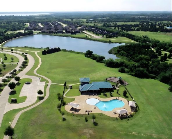 299 Auburn Hills Drive, Sunnyvale, TX 75182