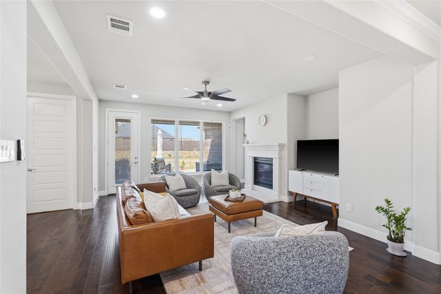 299 Auburn Hills Drive, Sunnyvale, TX 75182