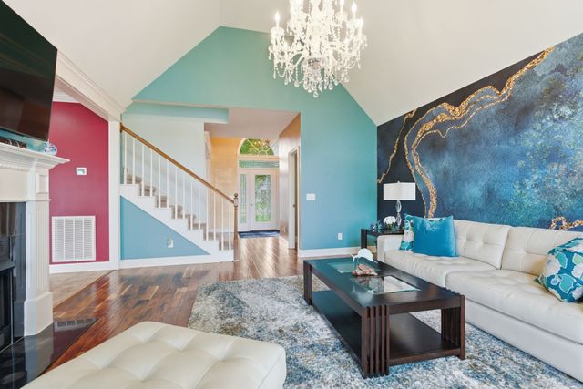 203 Black Hawk Way, Murfreesboro, TN 37127