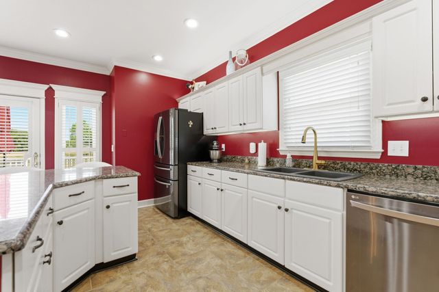 203 Black Hawk Way, Murfreesboro, TN 37127