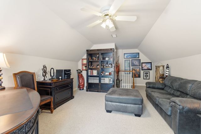 203 Black Hawk Way, Murfreesboro, TN 37127