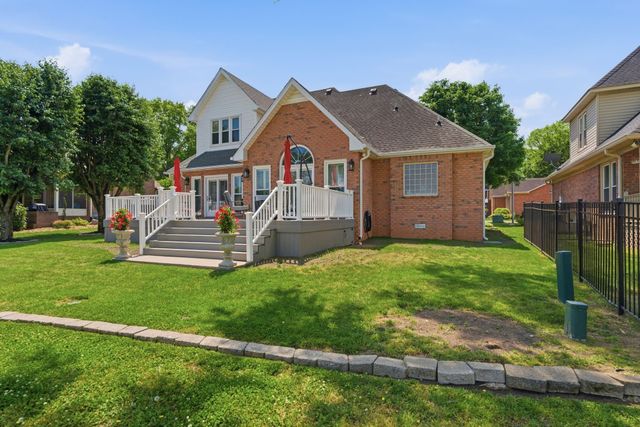 203 Black Hawk Way, Murfreesboro, TN 37127