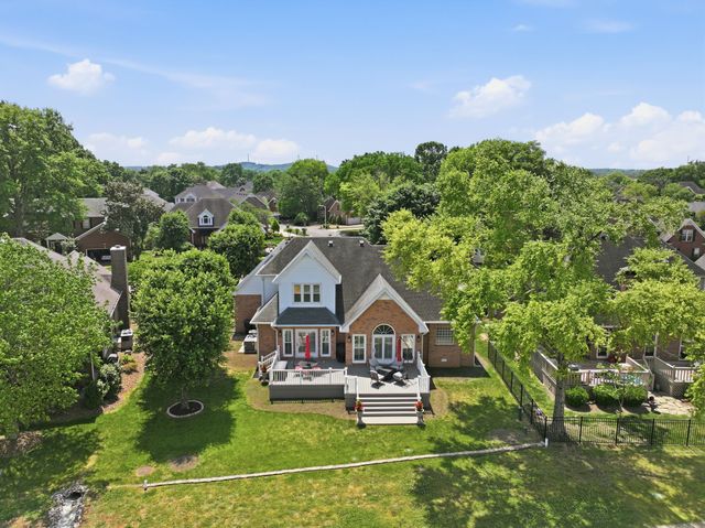 203 Black Hawk Way, Murfreesboro, TN 37127