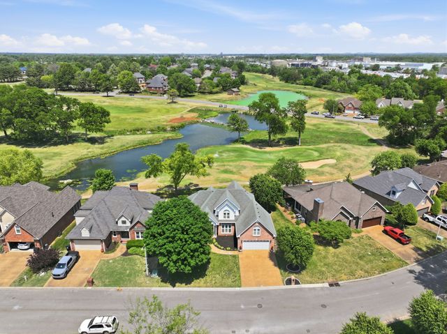 203 Black Hawk Way, Murfreesboro, TN 37127