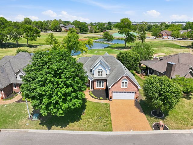 203 Black Hawk Way, Murfreesboro, TN 37127