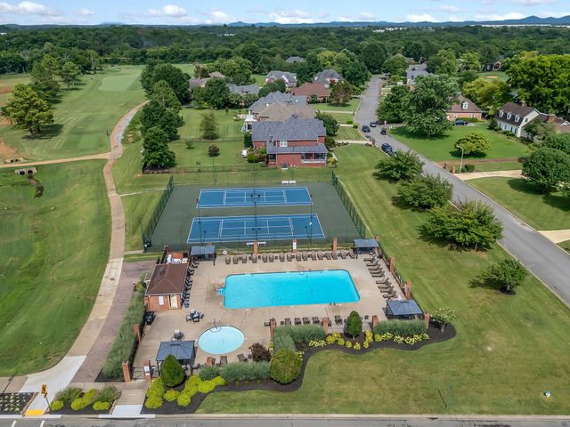 203 Black Hawk Way, Murfreesboro, TN 37127