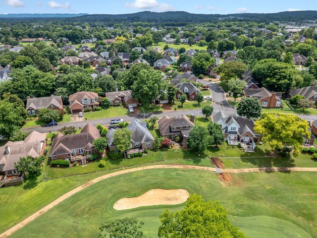 203 Black Hawk Way, Murfreesboro, TN 37127