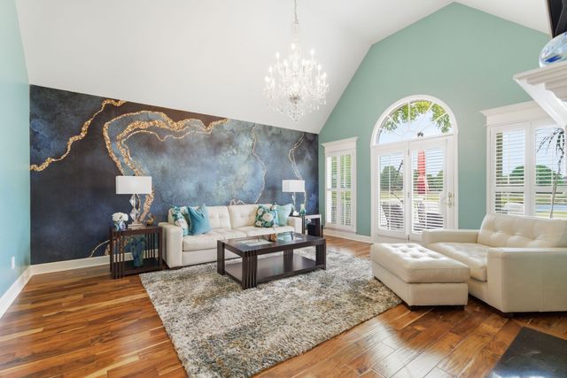 203 Black Hawk Way, Murfreesboro, TN 37127