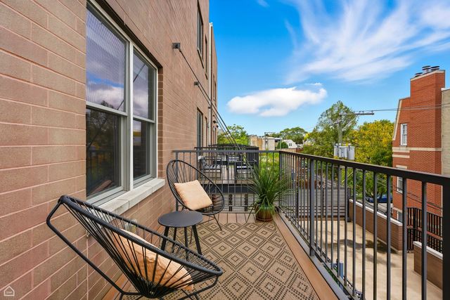 1611 N Hermitage Avenue 303, Chicago, IL 60622