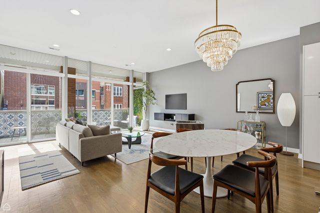 1611 N Hermitage Avenue 303, Chicago, IL 60622