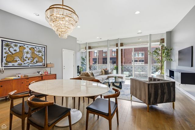 1611 N Hermitage Avenue 303, Chicago, IL 60622