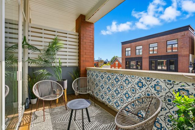 1611 N Hermitage Avenue 303, Chicago, IL 60622