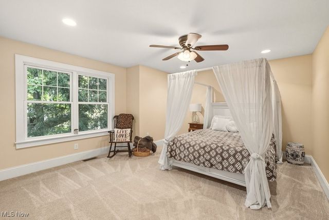 720 N Cleveland Massillon Road, Akron, OH 44333