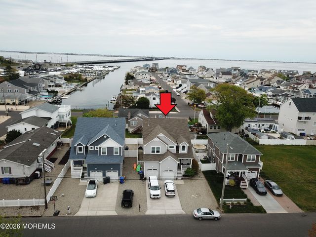 107 Waldron Road, Toms River, NJ 08753