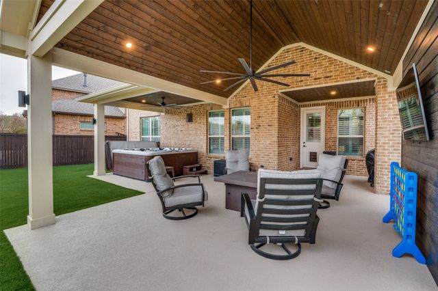 2525 Sandy Creek Lane, The Colony, TX 75056