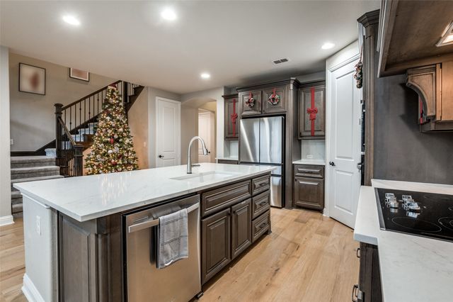 2525 Sandy Creek Lane, The Colony, TX 75056