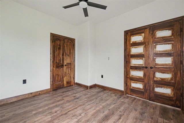 3921 NE Water Edge Dr, Lawton, OK 73507