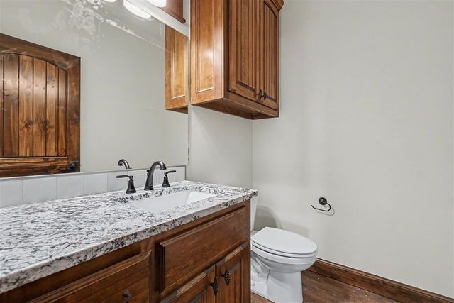 3921 NE Water Edge Dr, Lawton, OK 73507