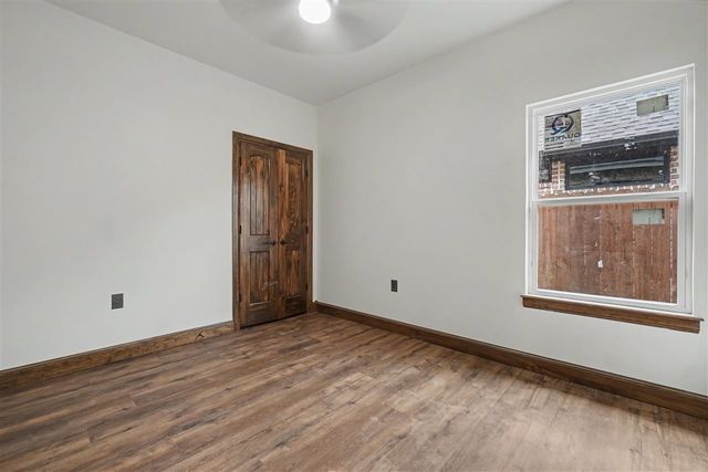 3921 NE Water Edge Dr, Lawton, OK 73507