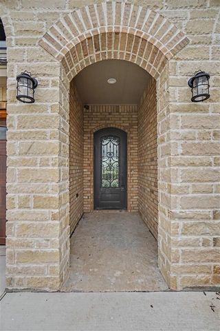 3921 NE Water Edge Dr, Lawton, OK 73507